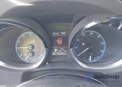 2014 Toyota Corolla S Plus z USA, uszkodzony, nr VIN 2T1BURHE6EC137720